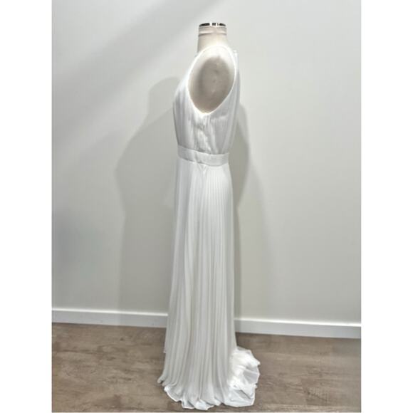 Ieena for Mac Duggal Pleated Chiffon Halter Neck Flowy Gown Dress 12496 White 6 - Picture 10 of 11